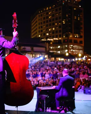 Big Bad Voodoo Daddy Hartford