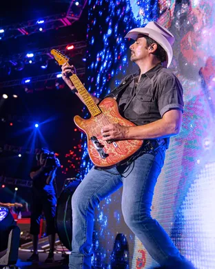 Brad Paisley West Springfield
