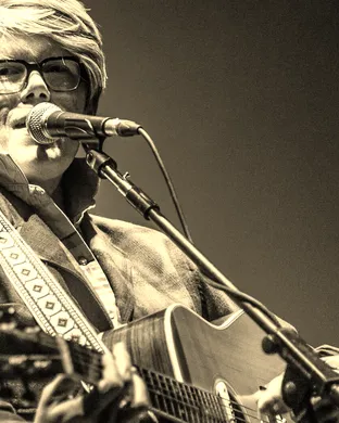 Brett Dennen Westhampton Beach