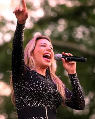 Taylor Dayne Lincoln